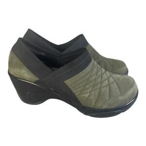J-41 Adventure On Women’s Green Quilted Clogs Size-41 (10)